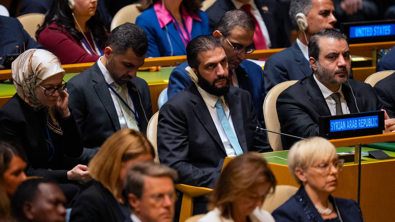 New York Times Ahmed Şara'yı yazdı: Radikal, eski savaşçı ve devlet adamı