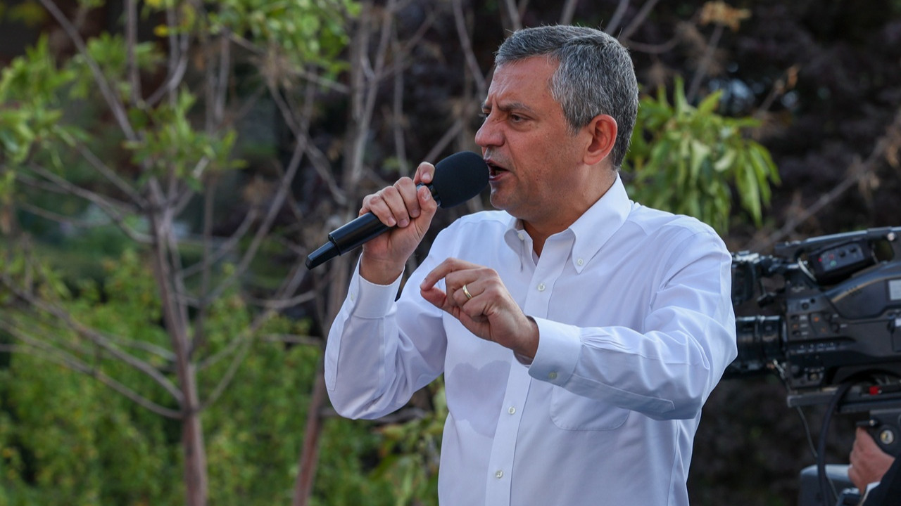 Özgür Özel: Trump'ın altına çektiği sandalyeye güvenen Erdoğan'a söylüyorum; o sandalyeyi millet çekip alacak