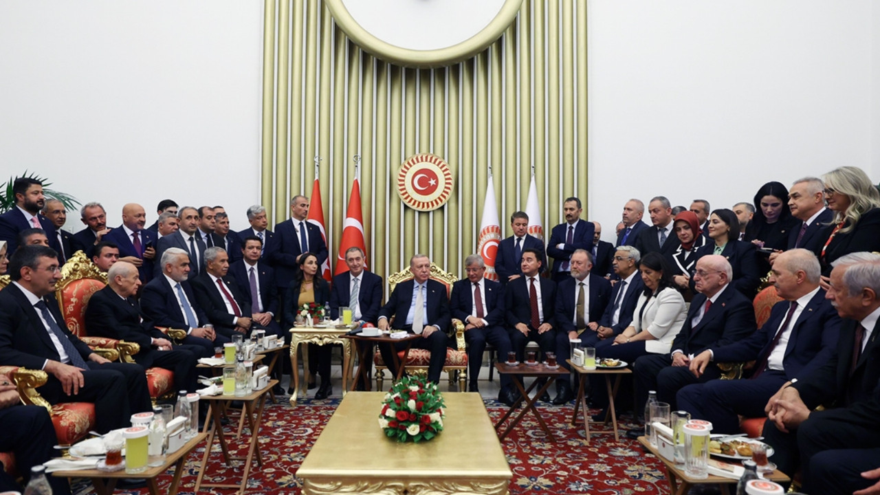 Erdoğan'dan TBMM açılış resepsiyonunda F-35 açıklaması: Biz onlara 