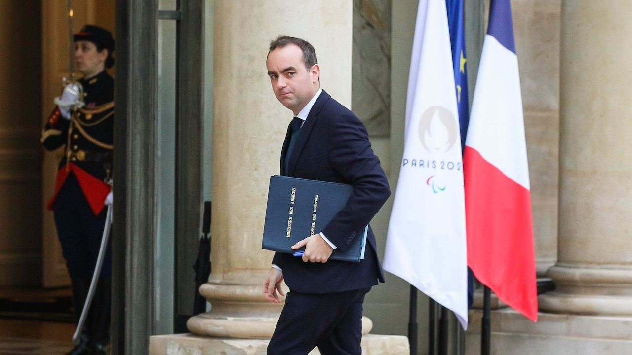 27 gün önce atandı, krizi dindiremedi: Fransa'nın 