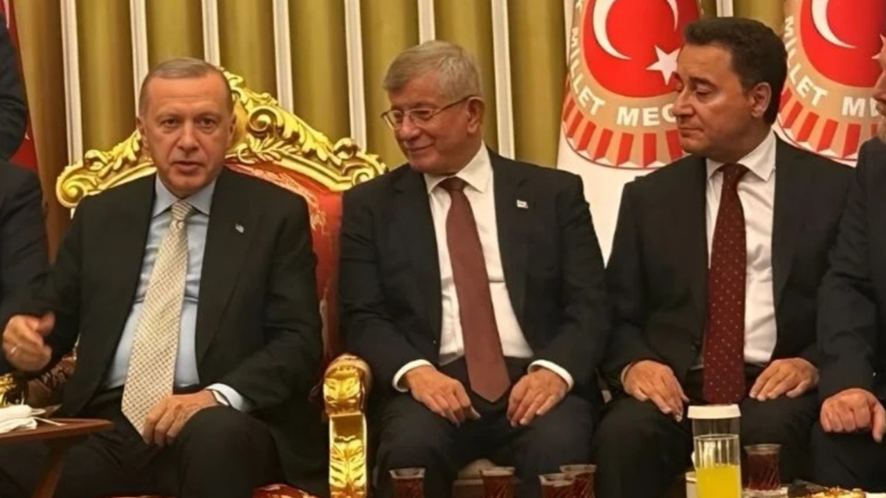 Davutoğlu'dan 'fotoğraf' eleştirilerine yanıt: Hiç kimseye eyvallahım olmadı
