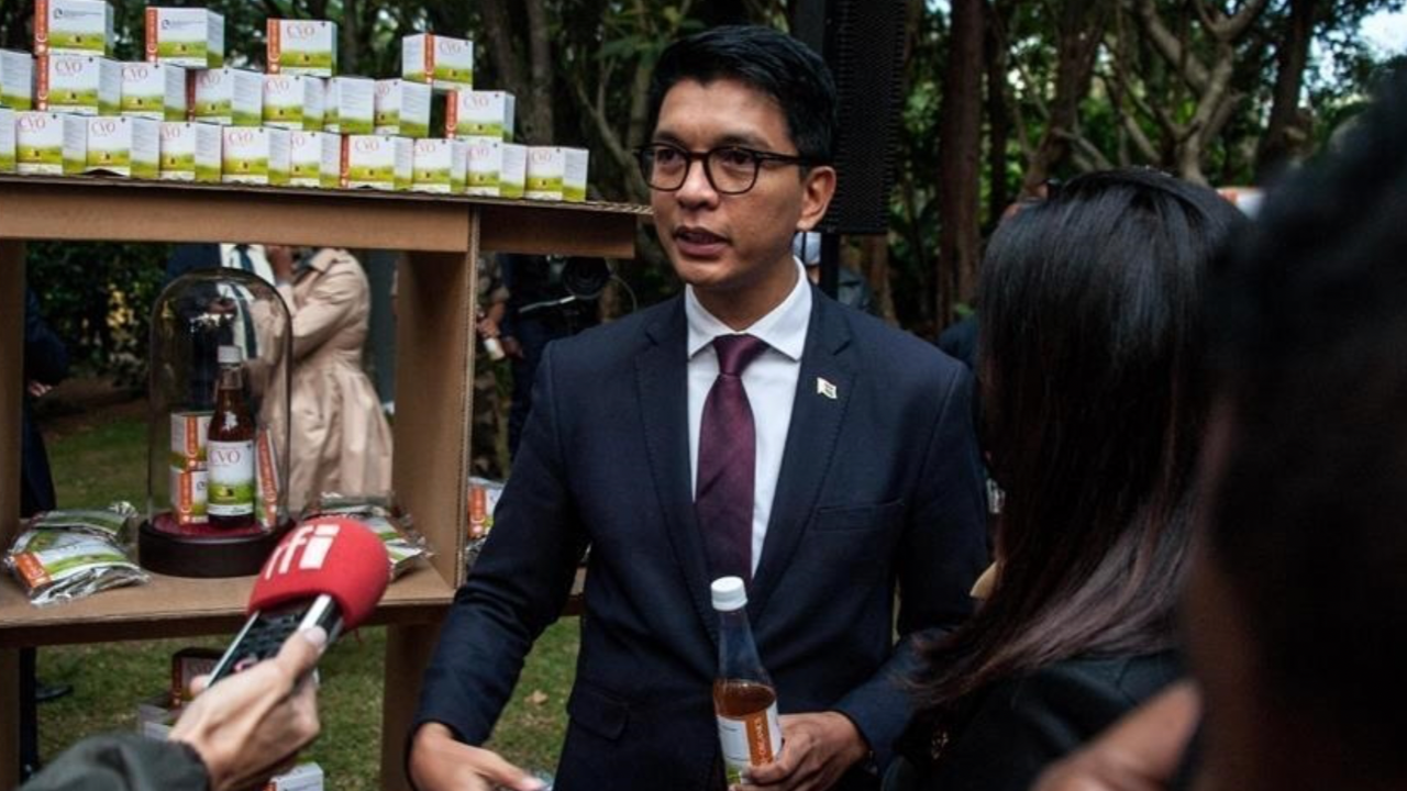 Z kuşağı protestolarına dayanamadı: Madagaskar Başkanı ülkeyi terk etti