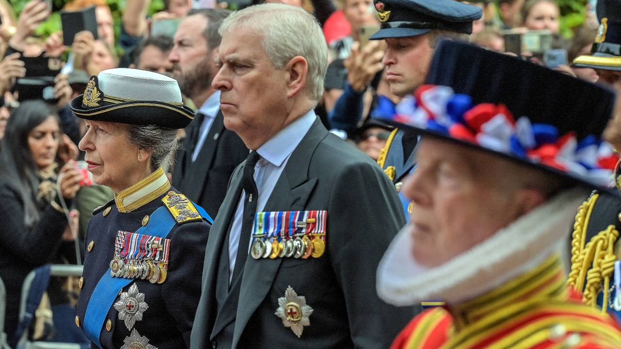 Buckingham Sarayı duyurdu: Prens Andrew'ın 'Prens' unvanı kaldırılacak