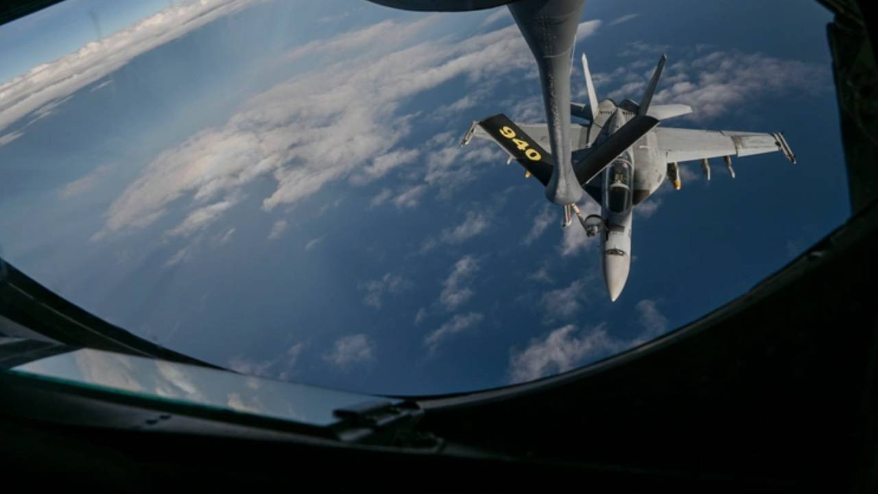 Washington Post: Trump, Venezuela'da savaş tamtamları çalıyor