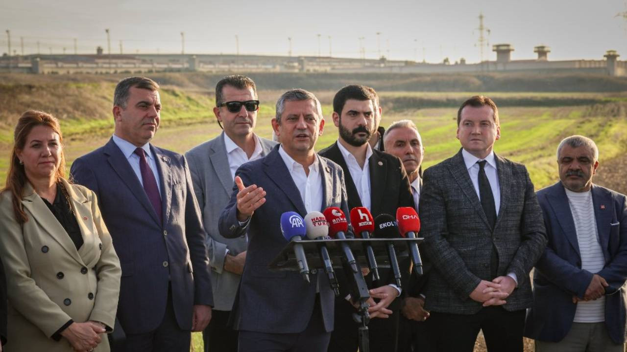 Özel'den, Erdoğan'ın 'Fetret devri' sözlerine yanıt: Kendine güveniyorsa seçimi her yerde yenileyelim