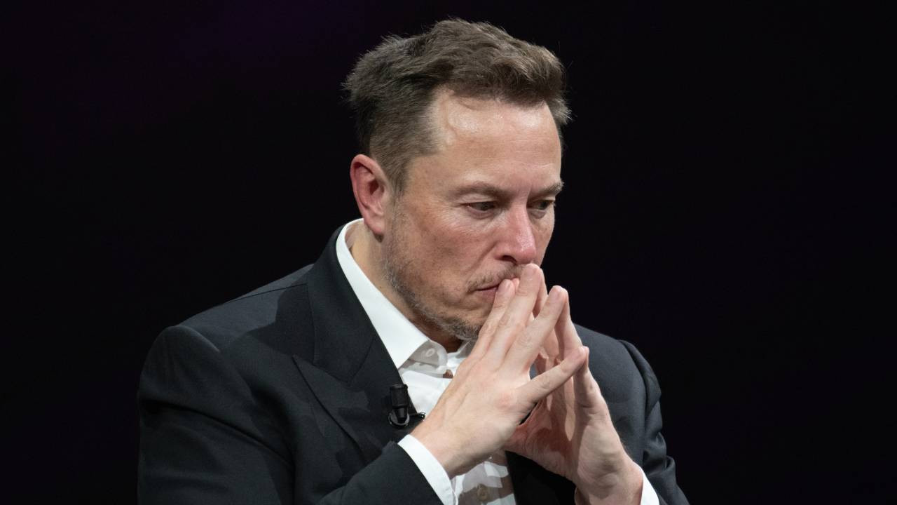 Elon Musk'ın 1 trilyon dolara alabilecekleri: İsviçre, Jeff Bezos'un yatları, Coca Cola, Starbucks...