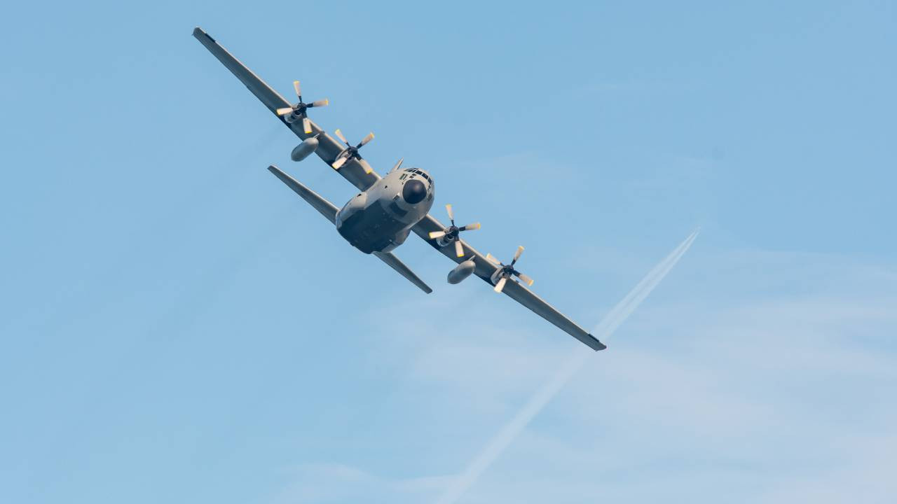 Uzmanlar C-130 kazasındaki ihtimalleri inceledi: Rusya, teknik arıza, içeriden patlama, uçağın yaşı