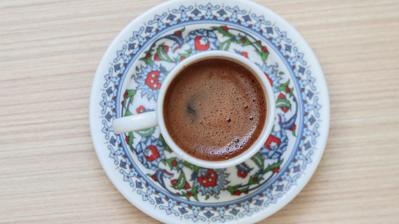 Beyoğlu’ndaki kafede Türk kahvesinden deterjan çıkmıştı: Kahveyi yapana ve işletmeciye ev hapsi!