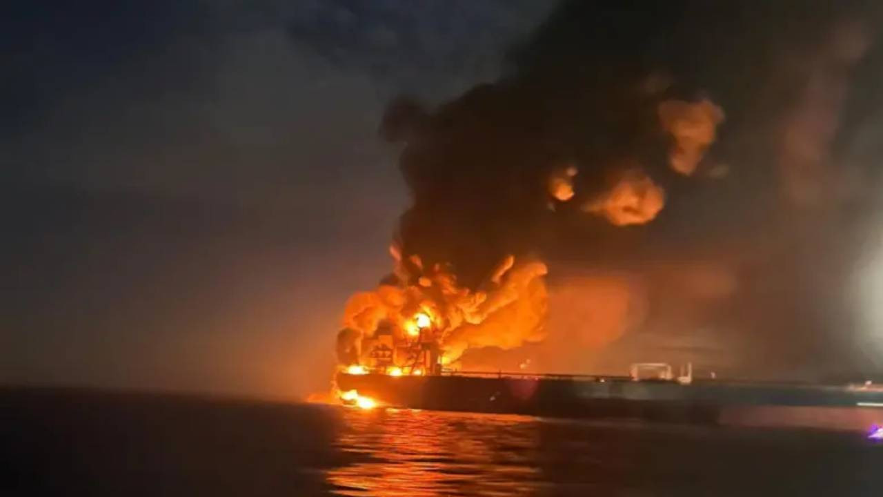 Kocaeli açıklarında gerilim dolu gece, geminin kaptanı: Dron saldırısı var