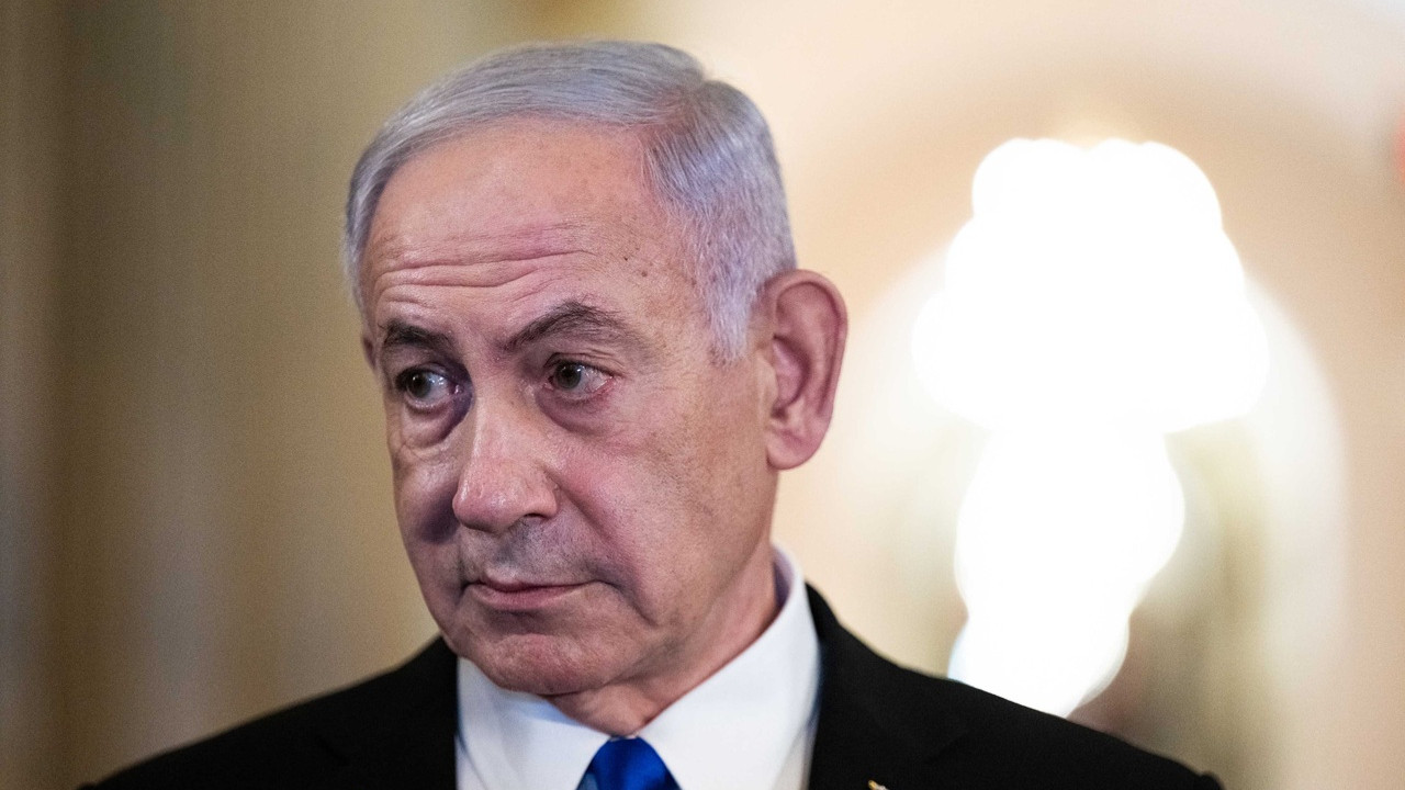 Netanyahu'nun yolsuzluk davalarından af talebi İsrail siyasetini ikiye böldü