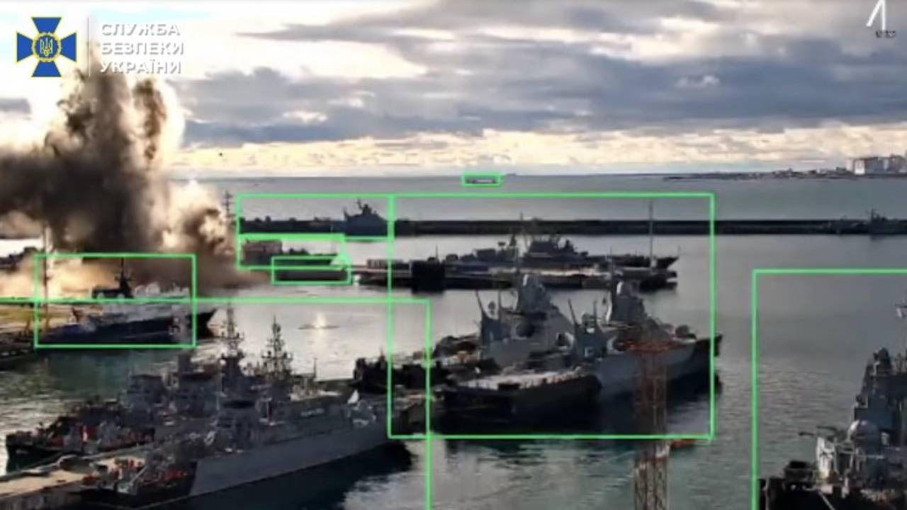 Ukrayna’dan Karadeniz’de sessiz darbe: Rus denizaltısı batırıldı