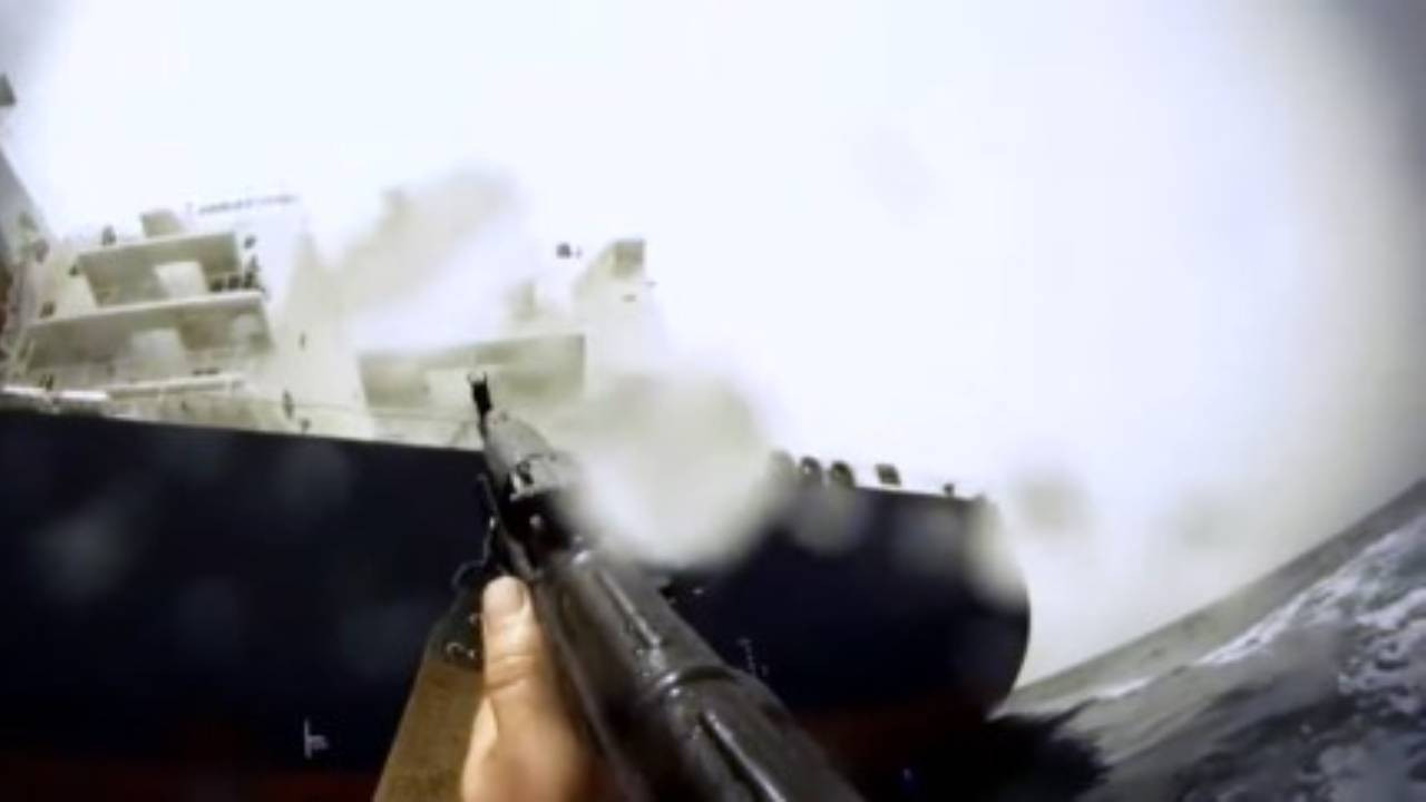 Güvenlikler bile Rus istihbaratçısı çıktı: Petrol tankeri kılıfı altında hibrit savaş