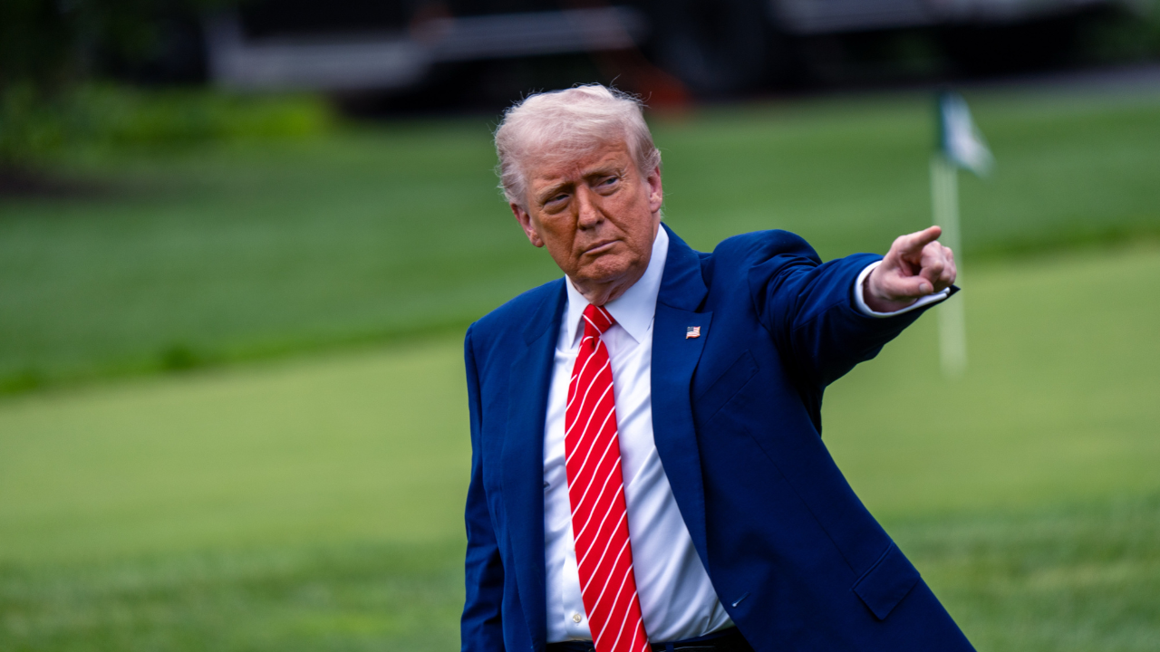 Trump'ın imzaladığı Ay'a dönüş kararnamesi hakkında neler biliyoruz?