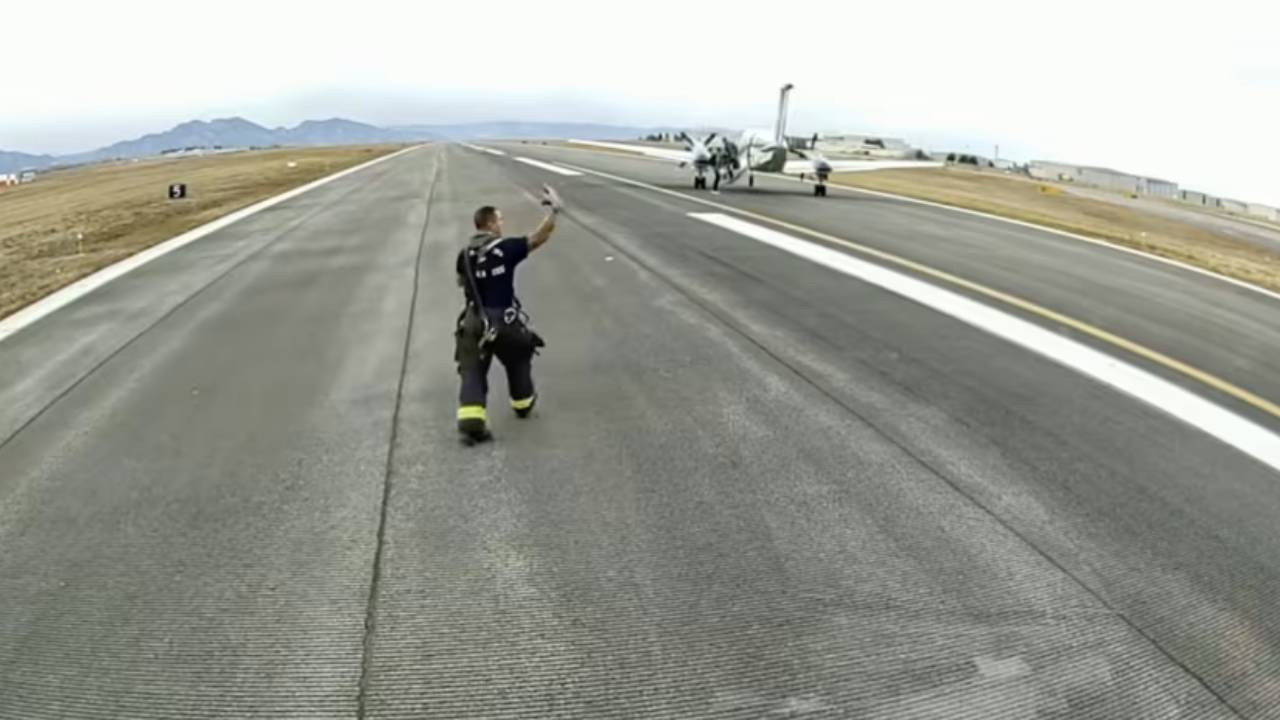 Havacılık tarihinde ilk: Bir uçak, acil durumda pilotsuz iniş gerçekleştirdi