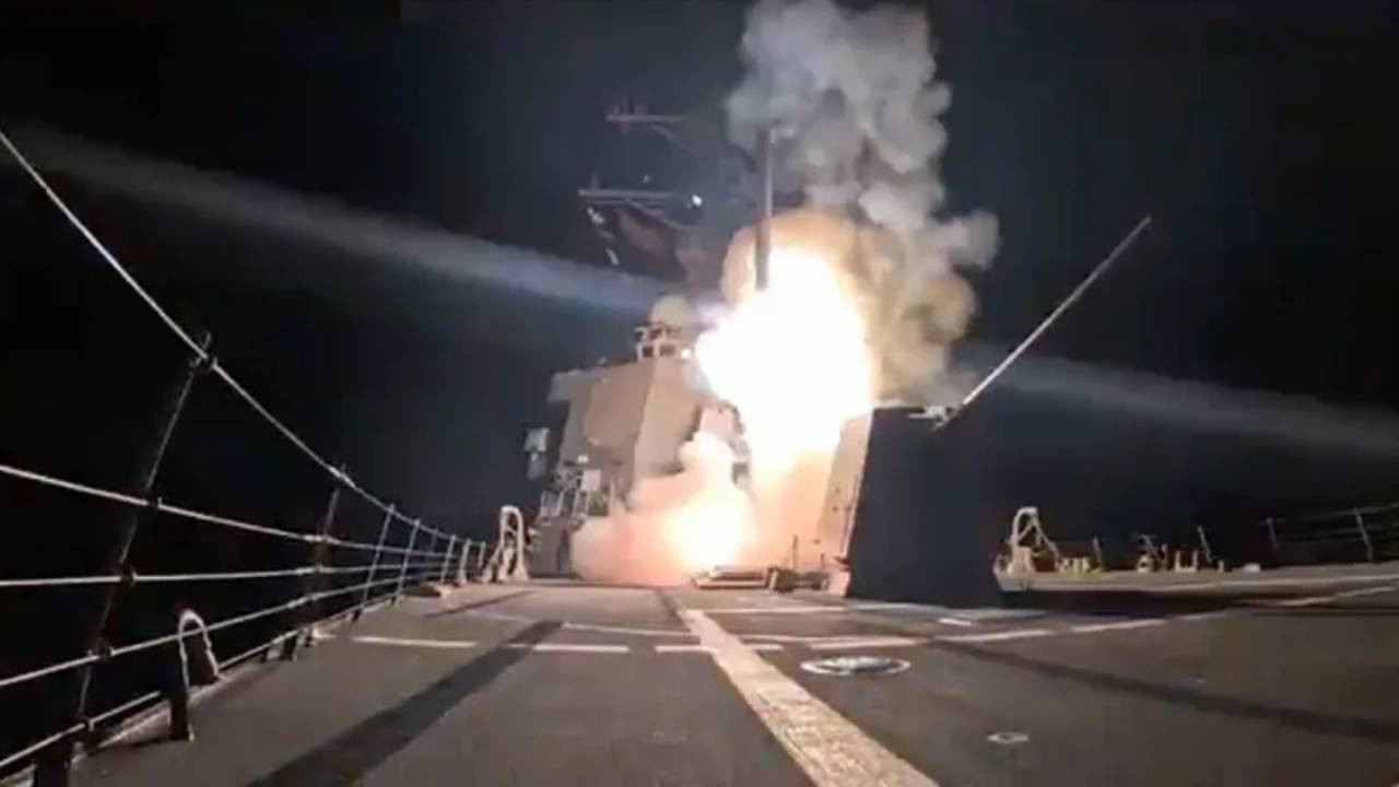 ABD donanması Nijerya'yı vurdu: Trump: Başkomutan olarak verdiğim talimatla...