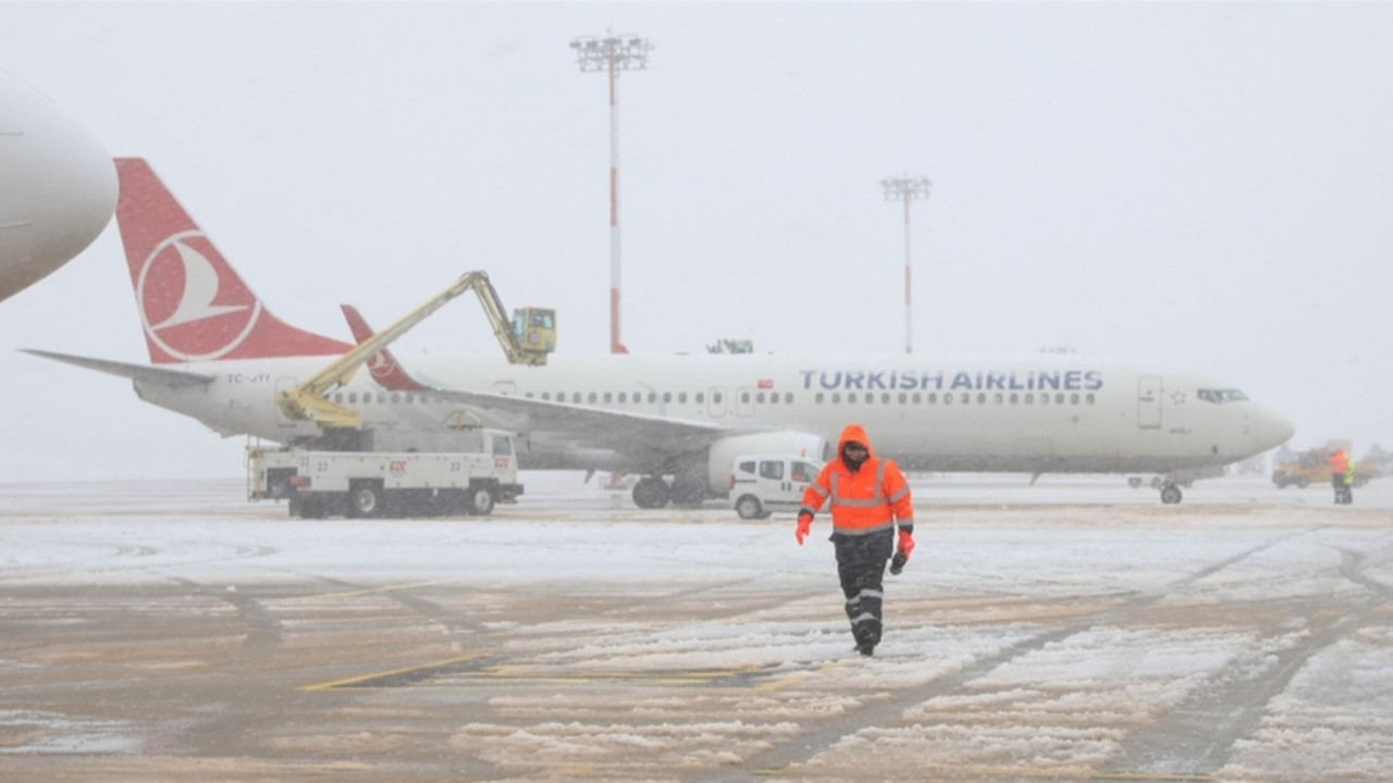 THY'nin 54 seferi olumsuz hava koşulları nedeniyle iptal edildi