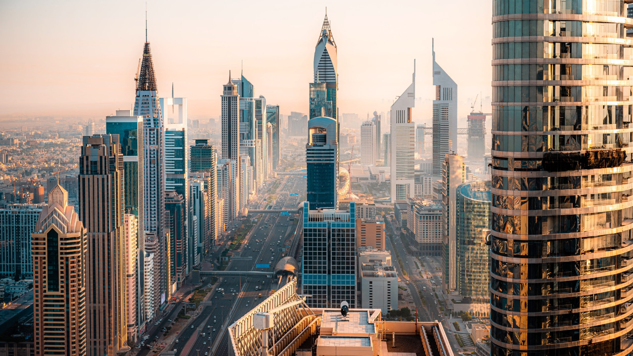 Bugatti, süper otomobillerden gökdelene geçiş yapıyor