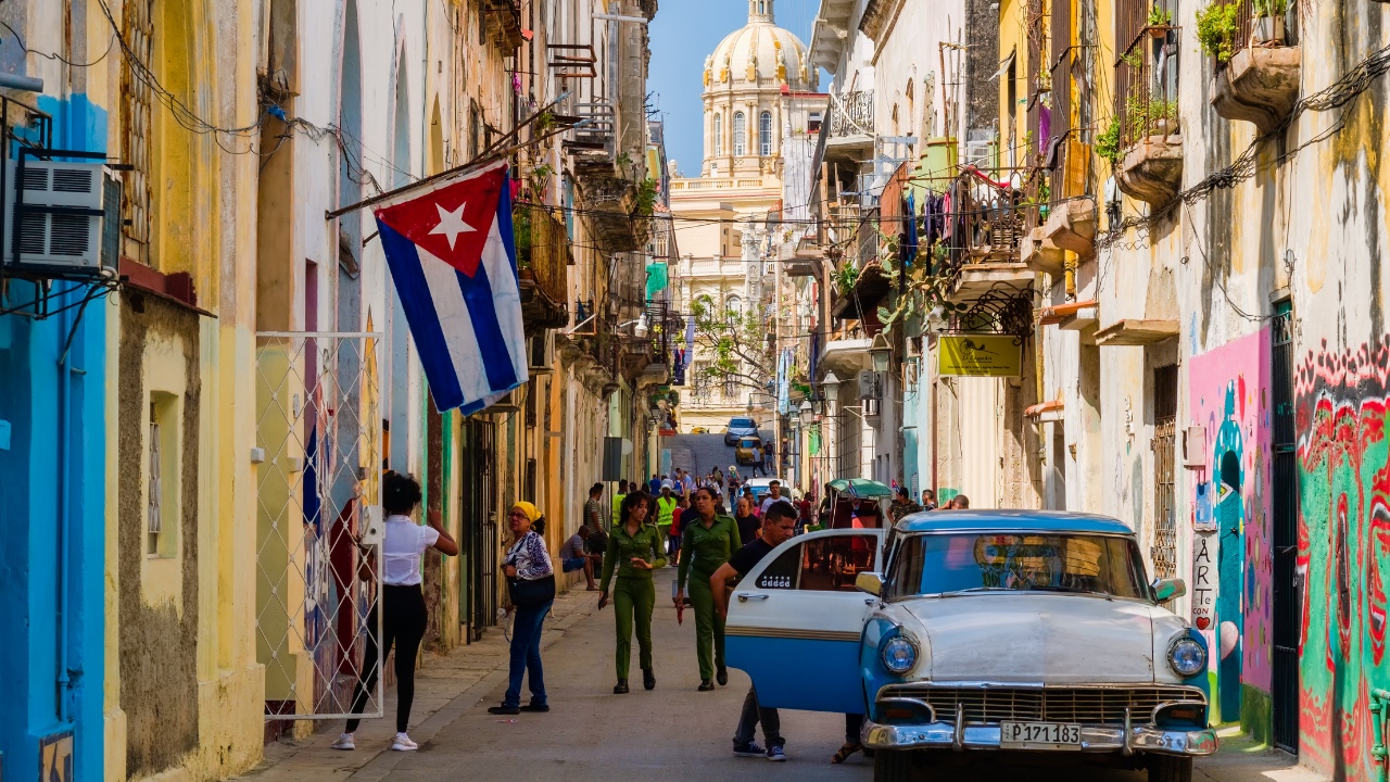 Maduro'nun ele geçirilmesiyle Küba köşeye sıkıştı: Trump yönetimi içeriden çökertmek için düğmeye bastı