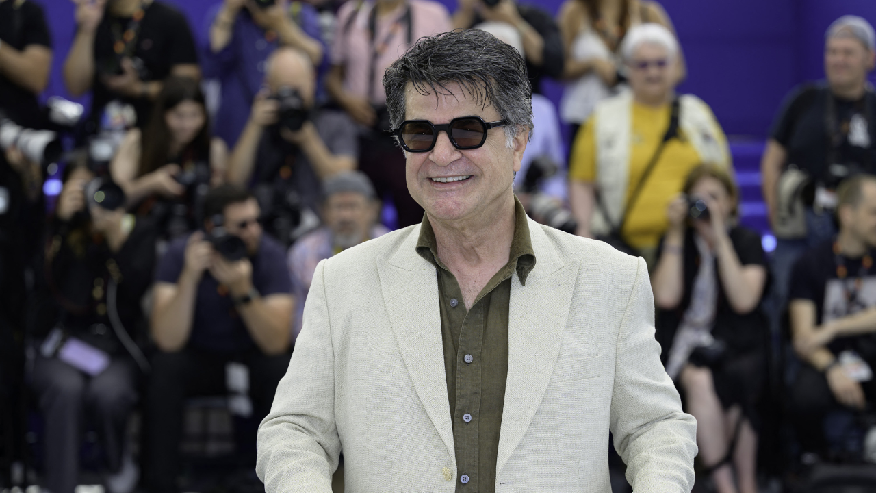 Altın Palmiye ödüllü yönetmen Cafer Penahi: İran'daki rejim yüzde 100 çökecek