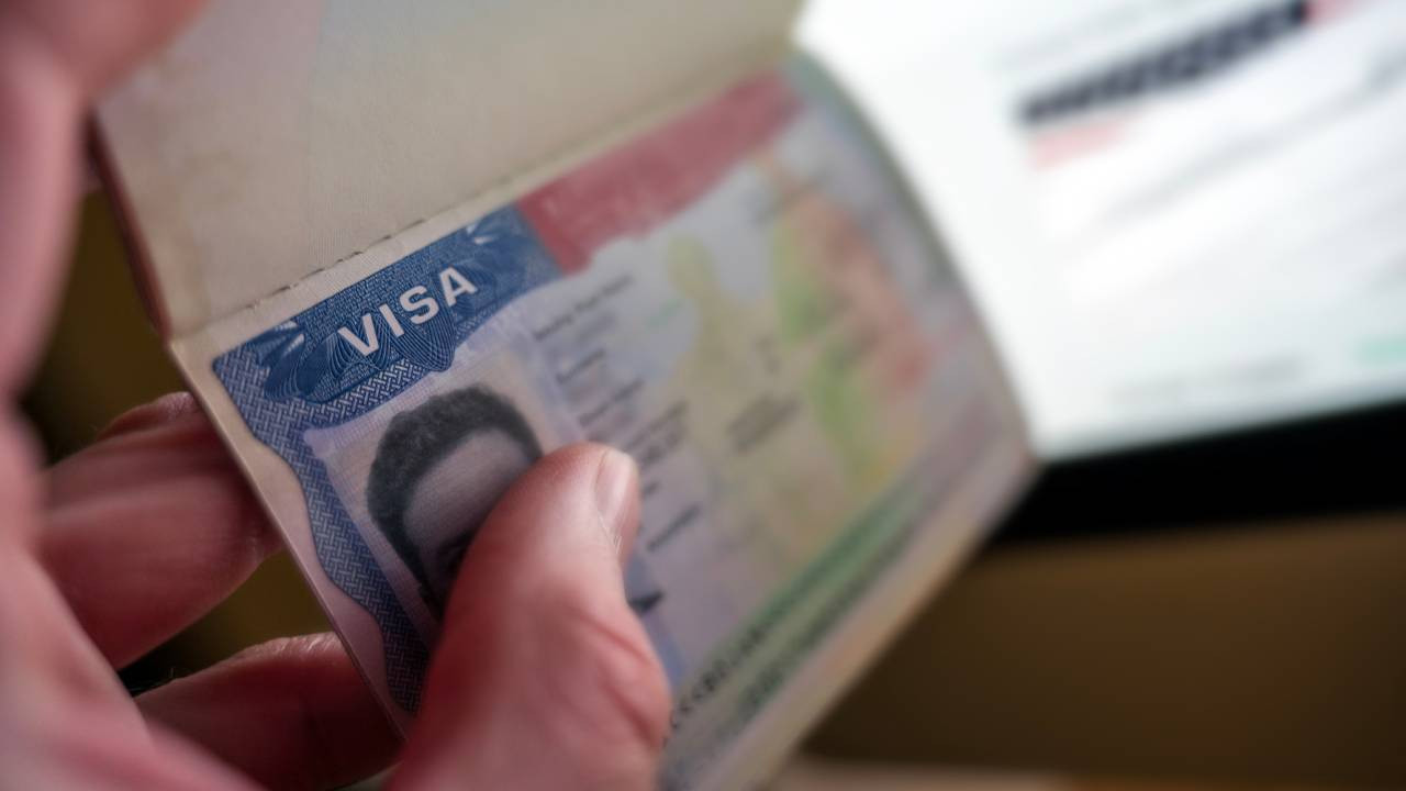 Middle East Eye inceledi: ABD neden en önemli müttefiklerinden birine vize yasağı koydu?