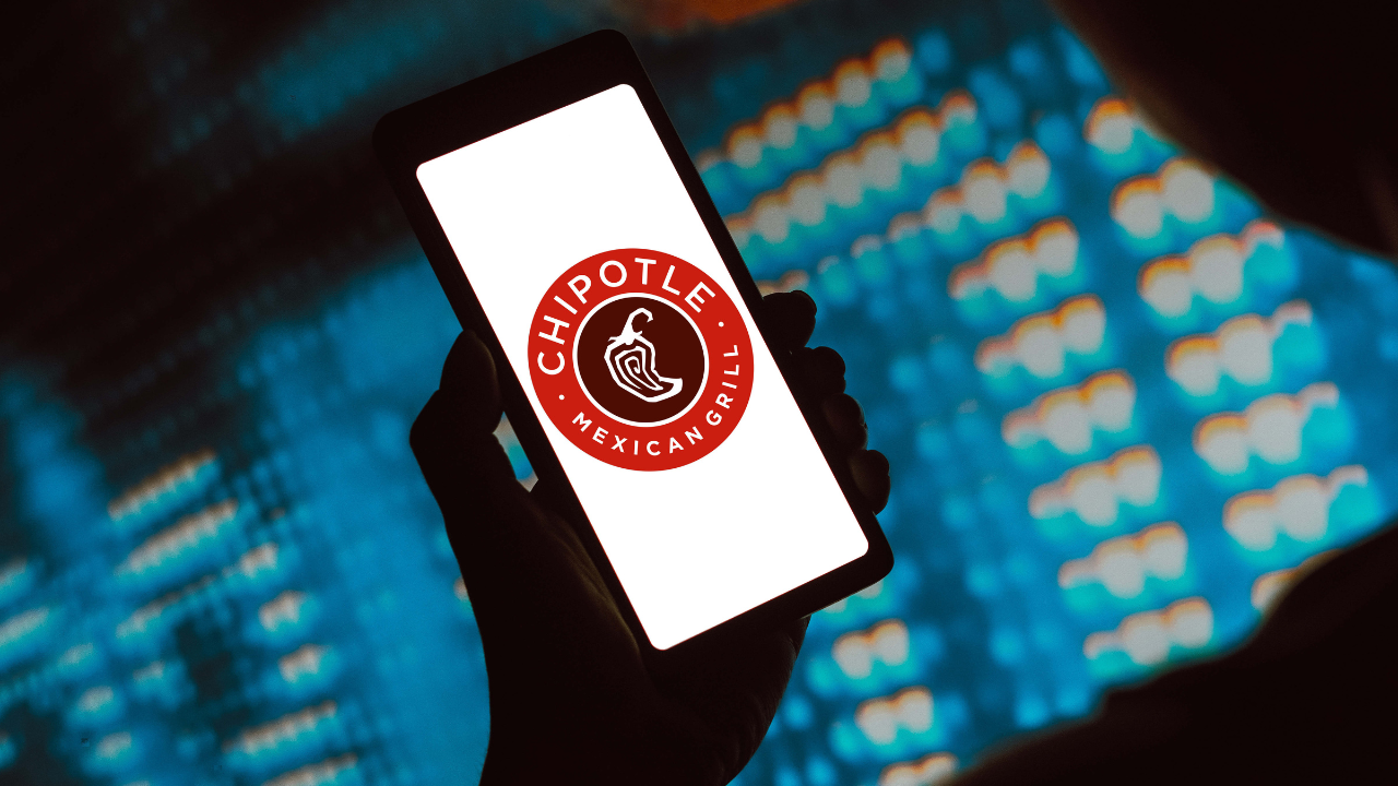 Satışlar düştü, Super Bowl devreye girdi: Chipotle 100 bin kişiye ücretsiz yemek dağıttı