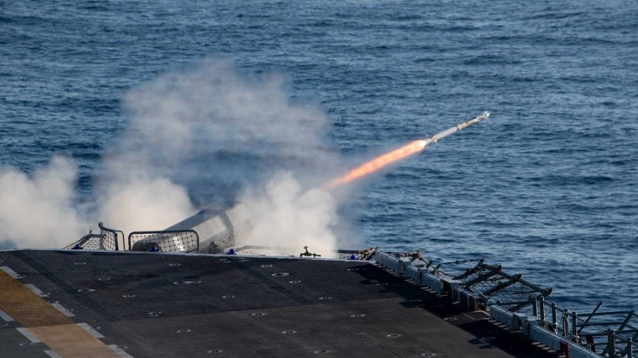 Bloomberg İran-ABD-İsrail savaşını yazdı: Körfez ülkelerinin sadece 3 günlük mühimmatı kaldı