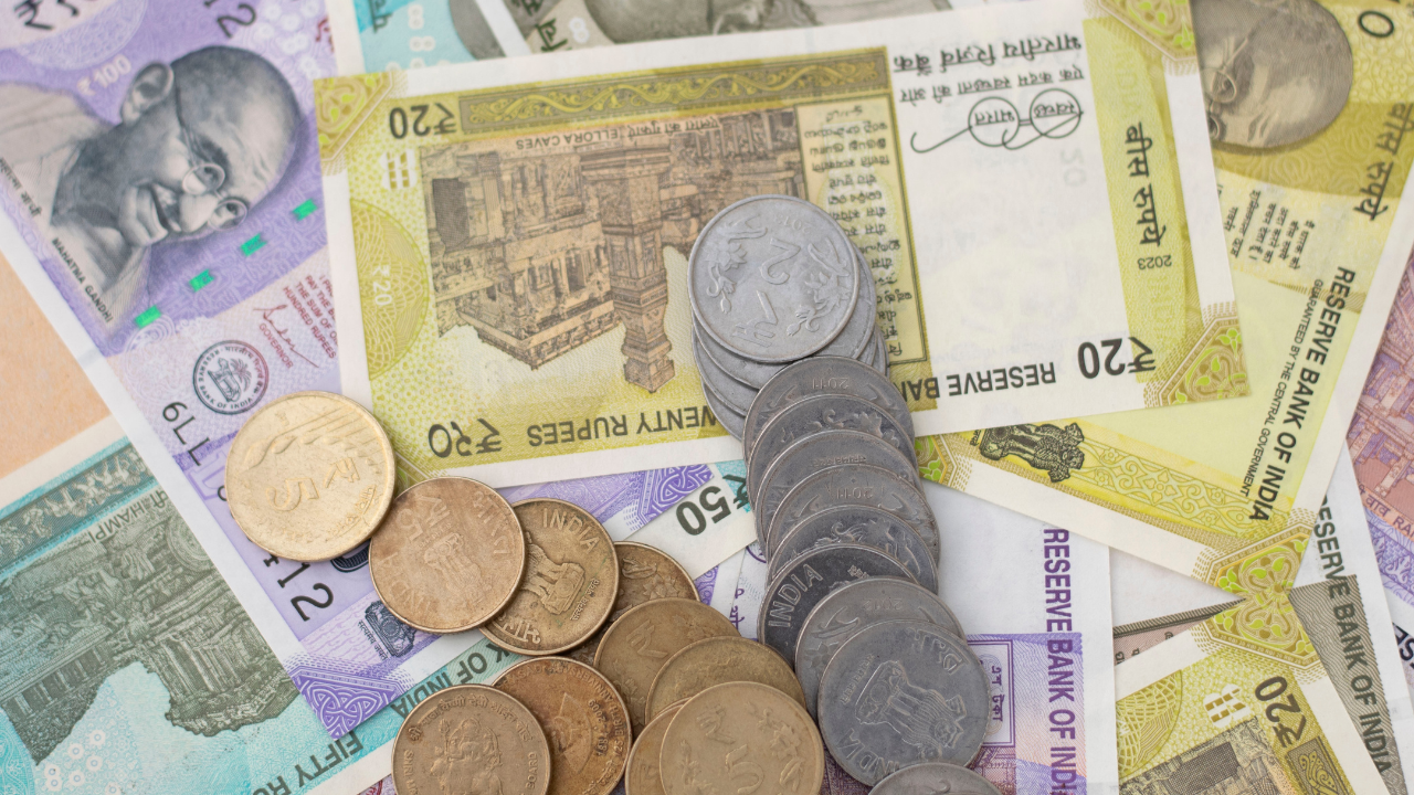 Hindistan rupisi tarihi dipte: Dolar karşısında 92 eşiği aşıldı