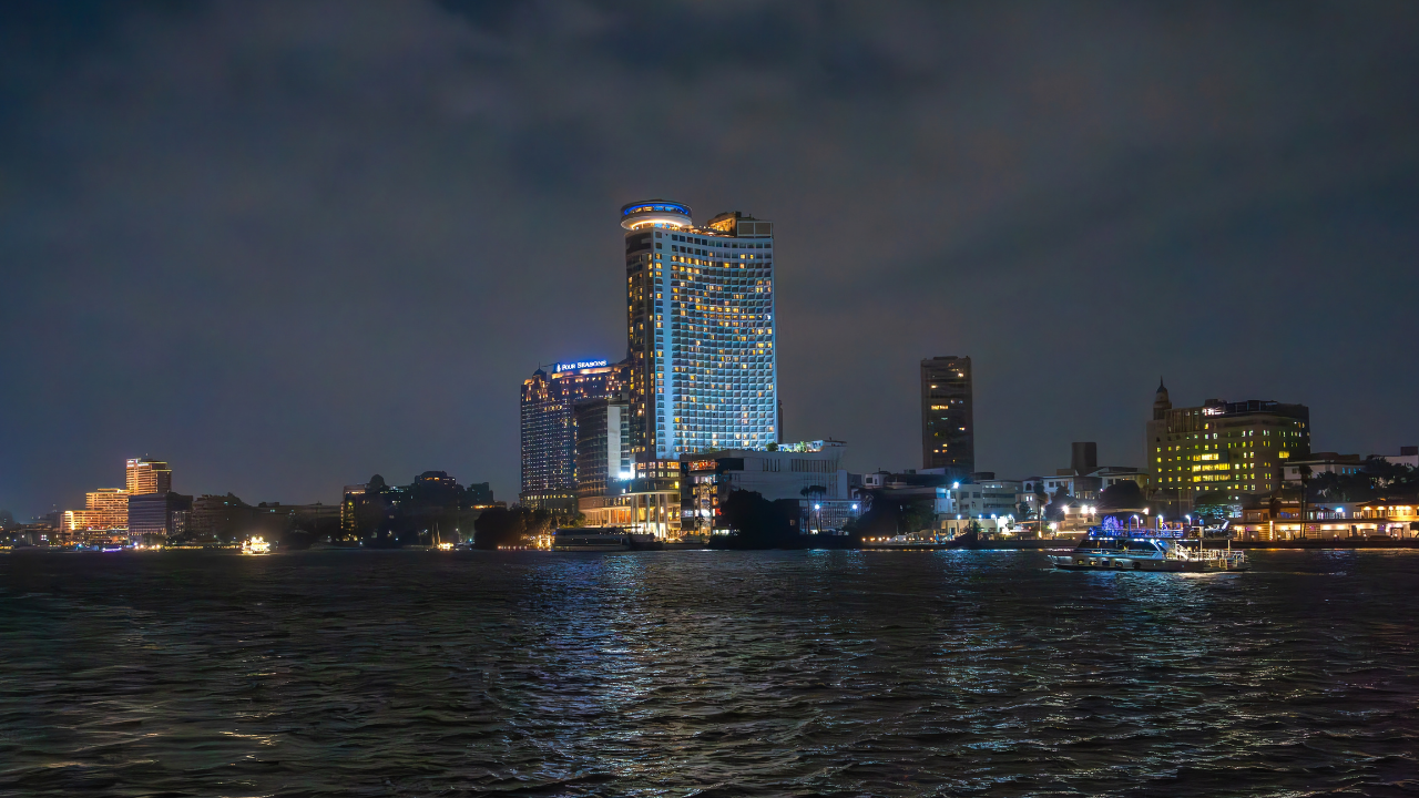 Mısır enerji tasarrufu için ışıkları erken kapatacak