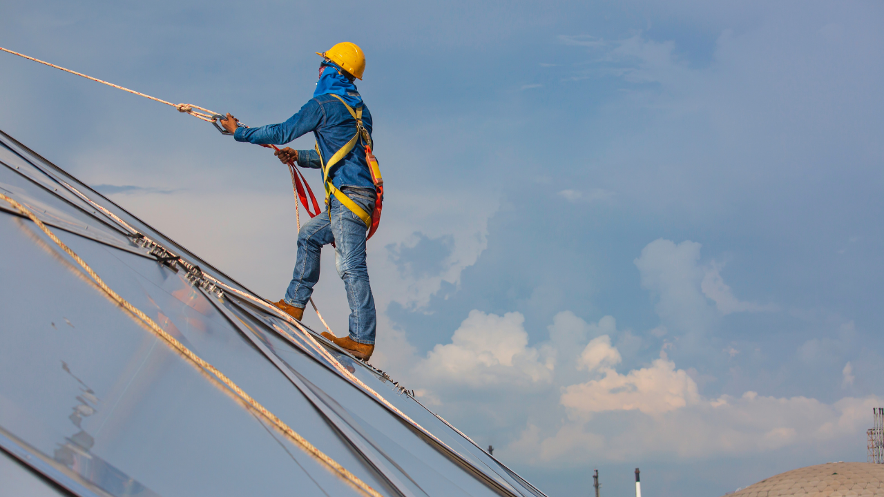 40 mesleğe belge zorunluluğu getirildi: Belgesizlere 1 yıl süre verildi