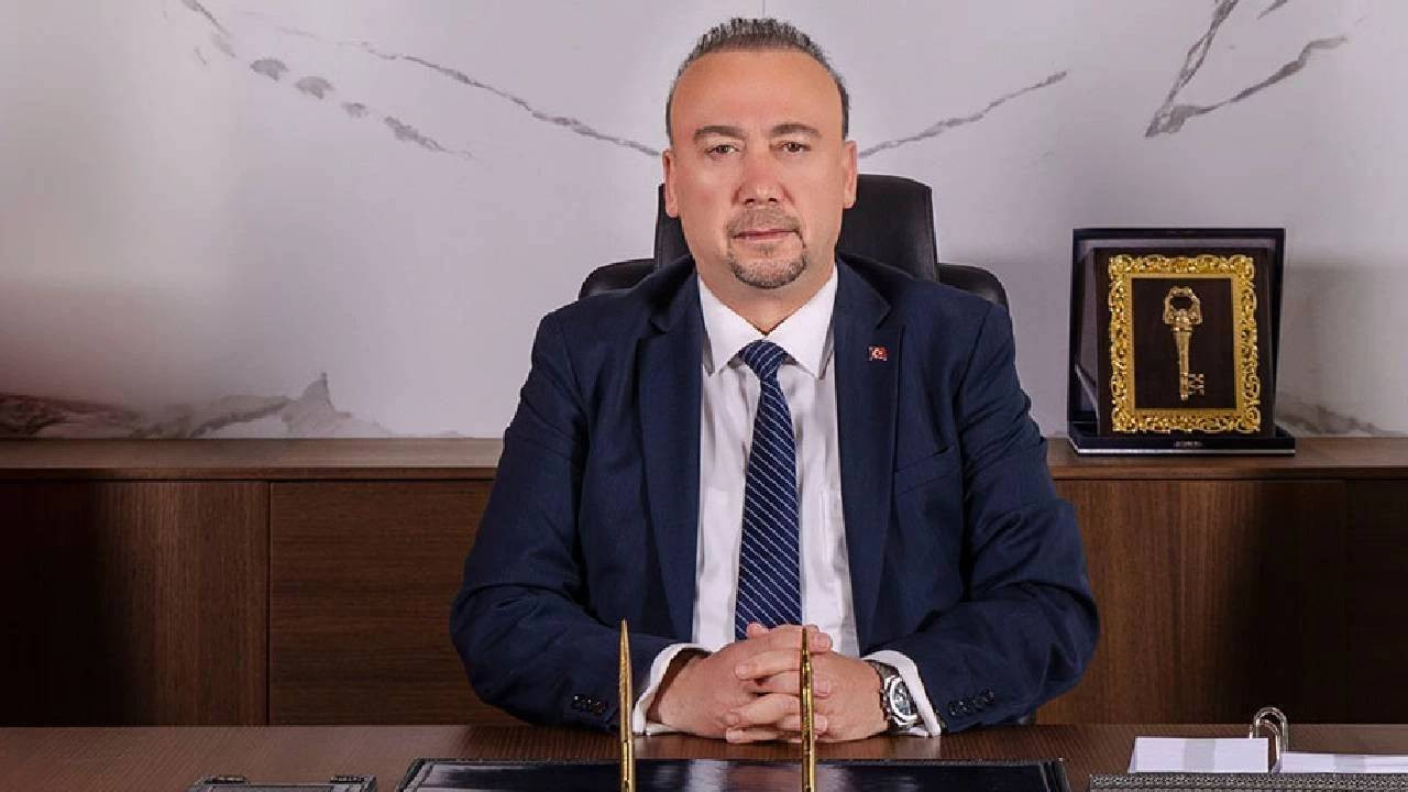 Uşak Belediyesi'ne rüşvet operasyonu: Başkan dahil 11 gözaltı