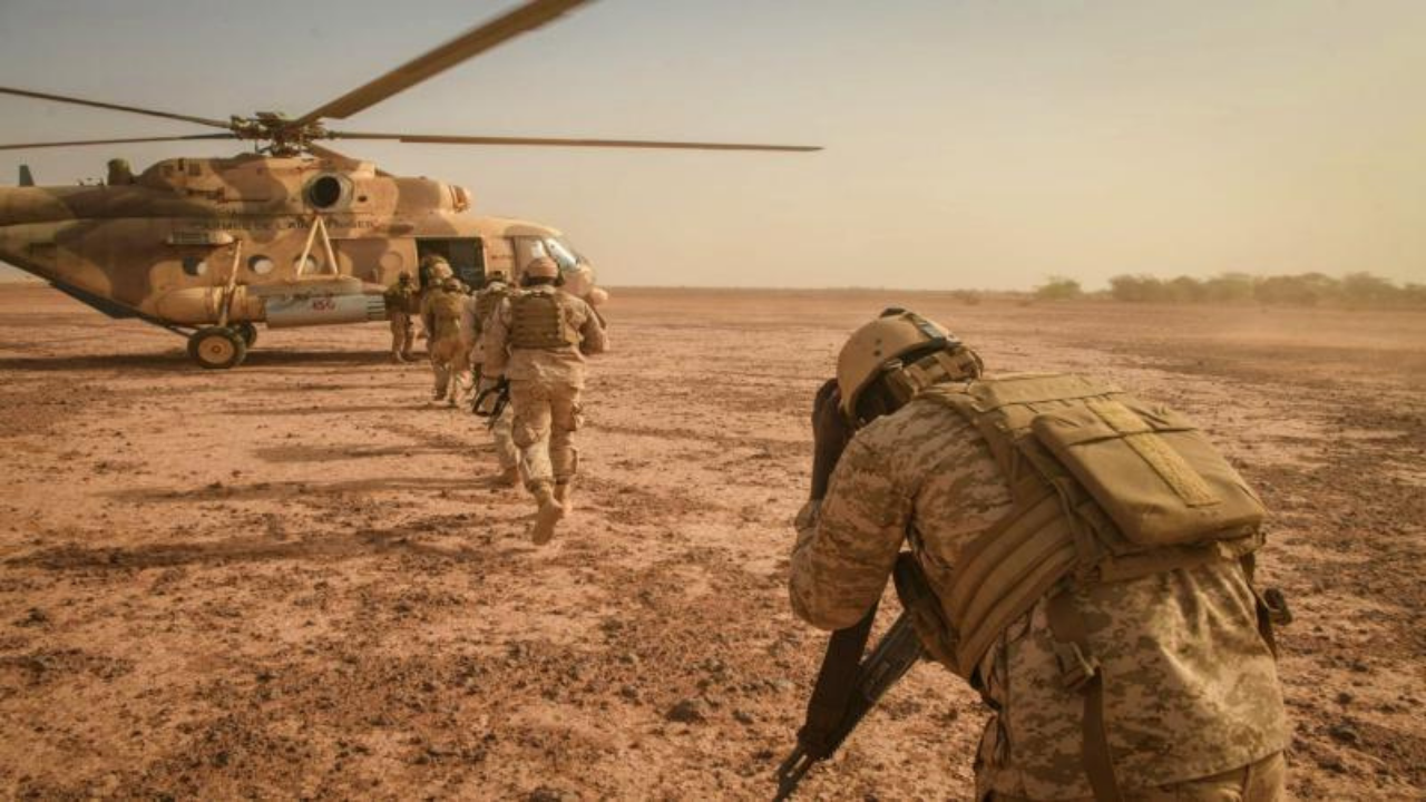 Eski CENTCOM Komutanı McKenzie: ABD İran'da 'kara harekatını yıllardır değerlendiriyor'