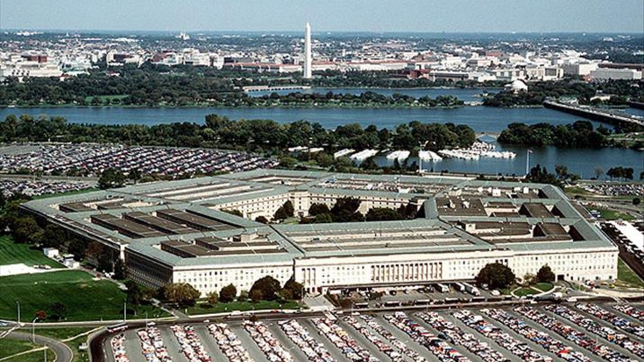 Pentagon'da 'tehlikeli madde' karantinası