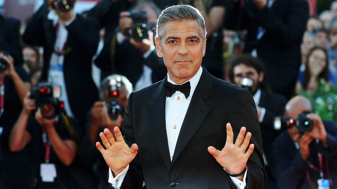 George Clooney'den Trump'a: Bir medeniyeti yok etmek istediğini söylüyorsa bu bir savaş suçudur