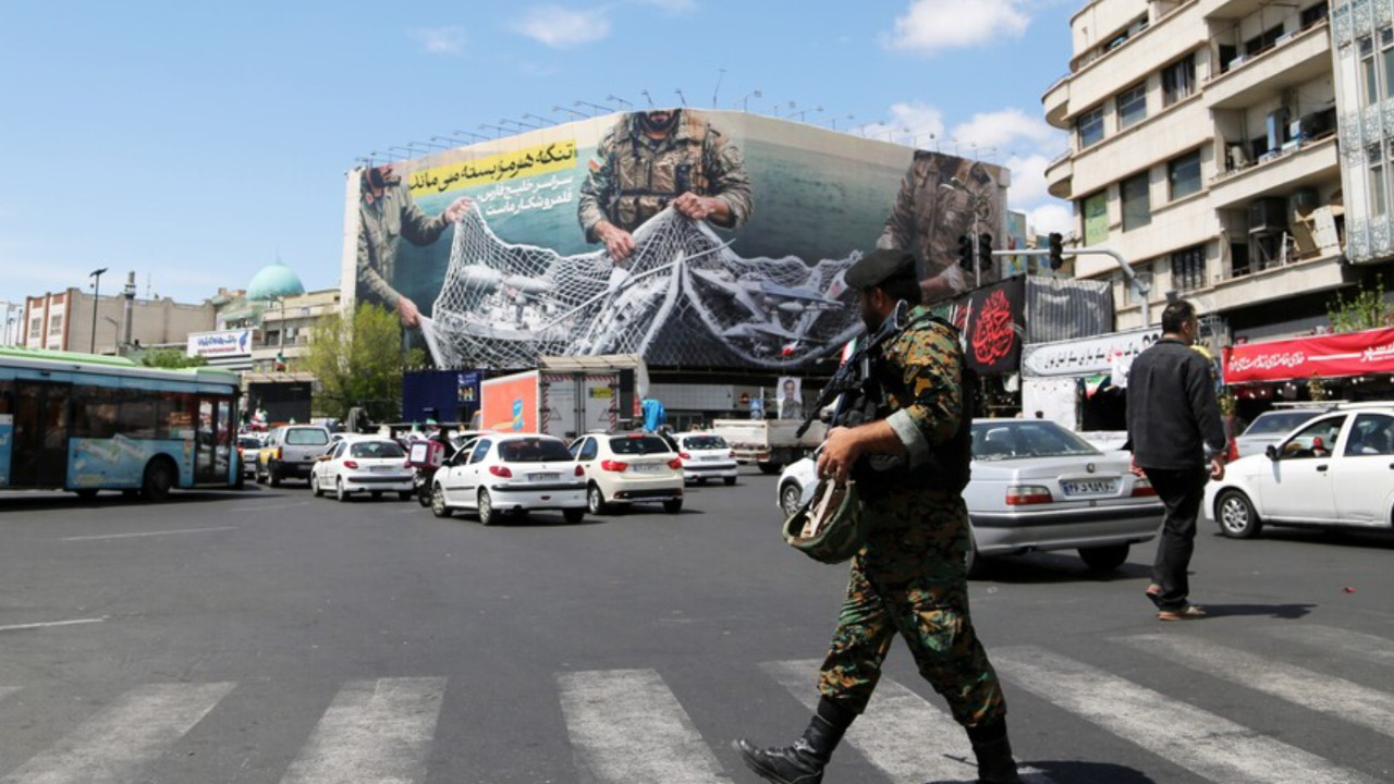 İran ile ABD müzakere masasında: Savaştan zaferle çıktığını düşünen Tahran'ın eli daha güçlü