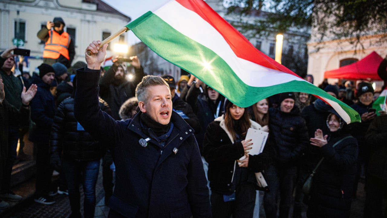Magyar zor kararların eşiğinde: Macaristan çok istese de Rusya'dan kopamayacak