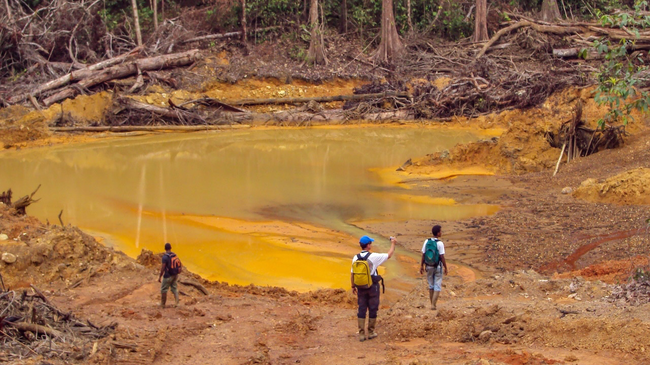 Silahlı gruplar, yasa dışı ağlar, güvenlik zafiyeti: Venezuela maden sahalarını yabancı yatırımcılara açıyor
