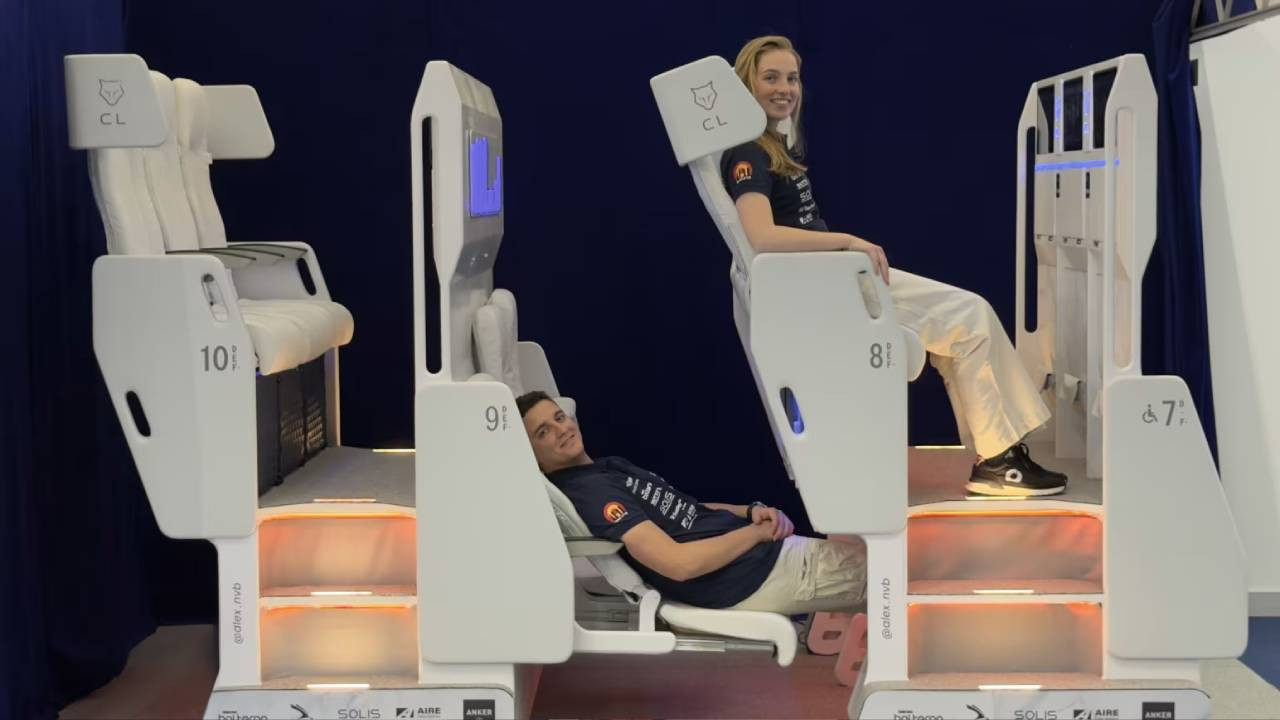 Uçaklarda çift katlı koltuk dönemi: Baş üstü dolaplar yerine yeni tasarım