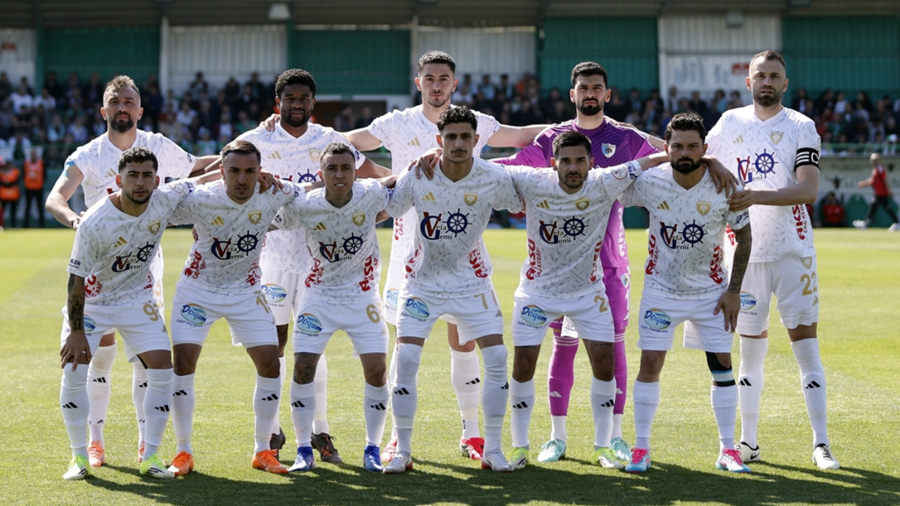 Erzurumspor 2 hafta kala yeniden Süper Lig'de