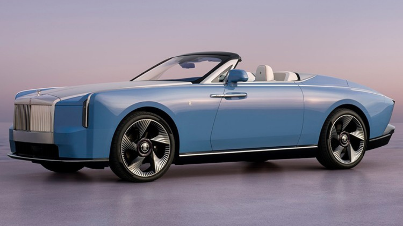 Rolls-Royce’un yeni elektriklisi satışa çıkmadan tükendi