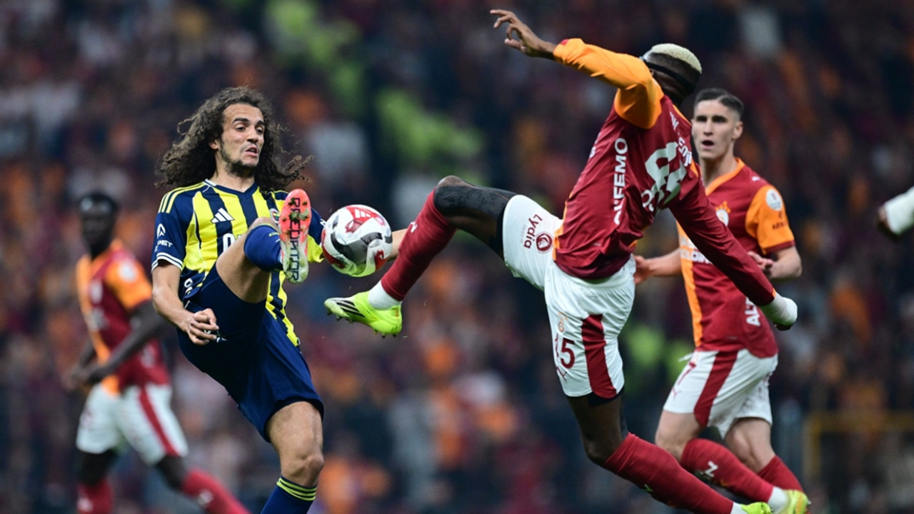 Derbide 'farklı' zafer: Fenerbahçe, zirve yarışına Galatasaray deplasmanında veda etti