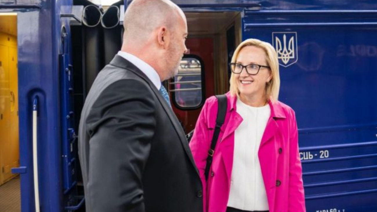 ABD'nin Kiev Büyükelçi Vekili Julie Davis’ten istifa kararı