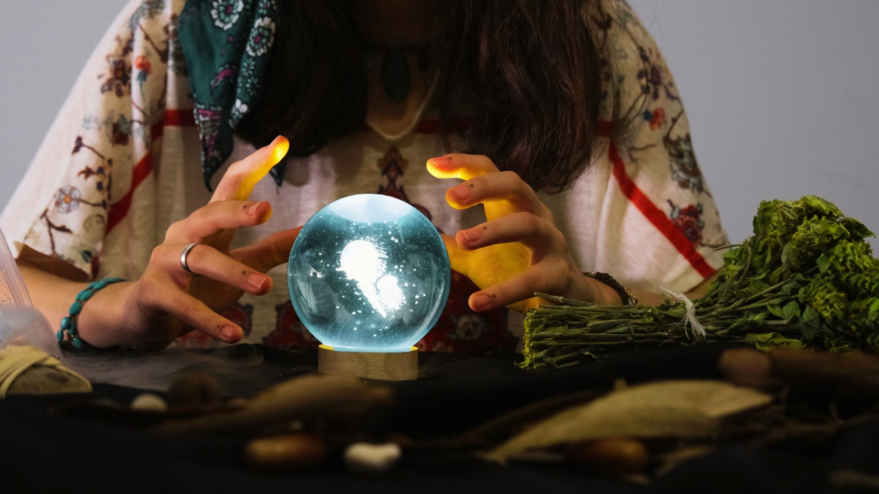 Z kuşağı “altıncı his” modunda: Her 3 gençten 1’i psişik olduğunu düşünüyor