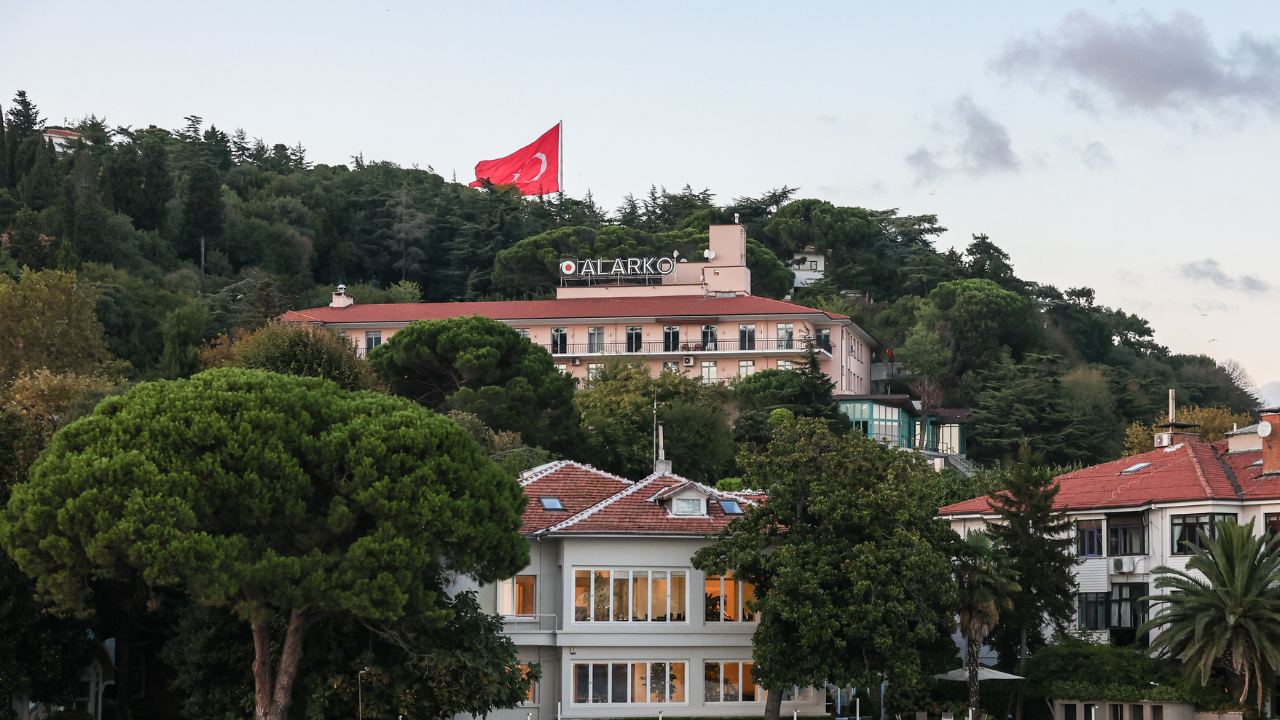 Rekabetten onay: Üç dağıtım şirketi Alarko Enerji'ye geçiyor