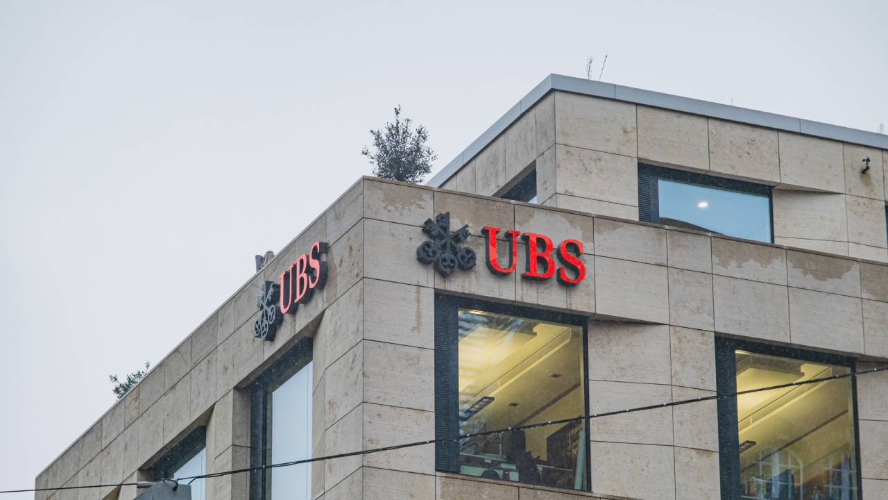 UBS'ten altın ve gümüş tahmini