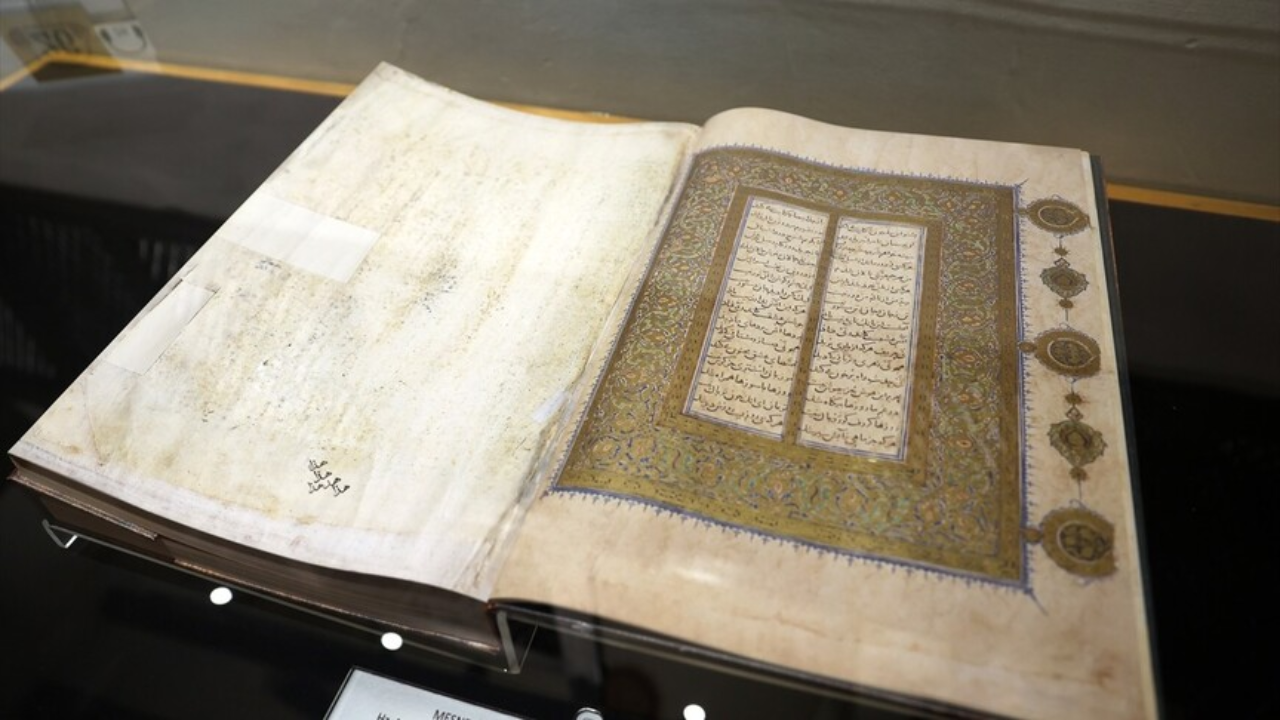 UNESCO listesinde: Mevlana'nın en eski el yazmalarına özel koruma