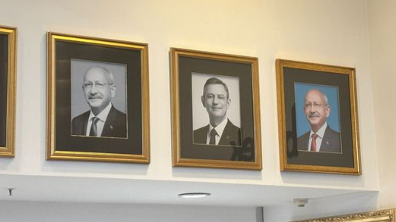 Kılıçdaroğlu'nun fotoğrafı genel merkeze tekrar asıldı