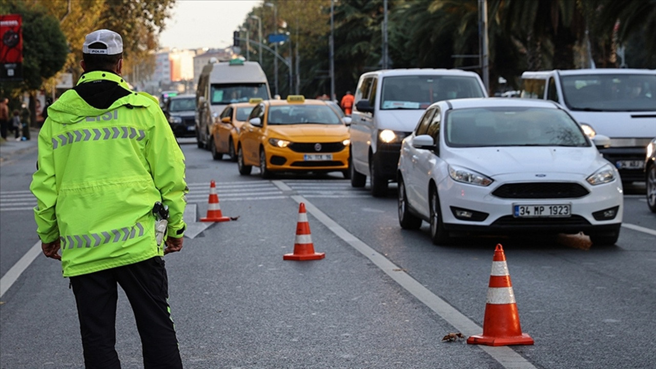 İstanbul'da bazı yollar trafiğe kapatıldı
