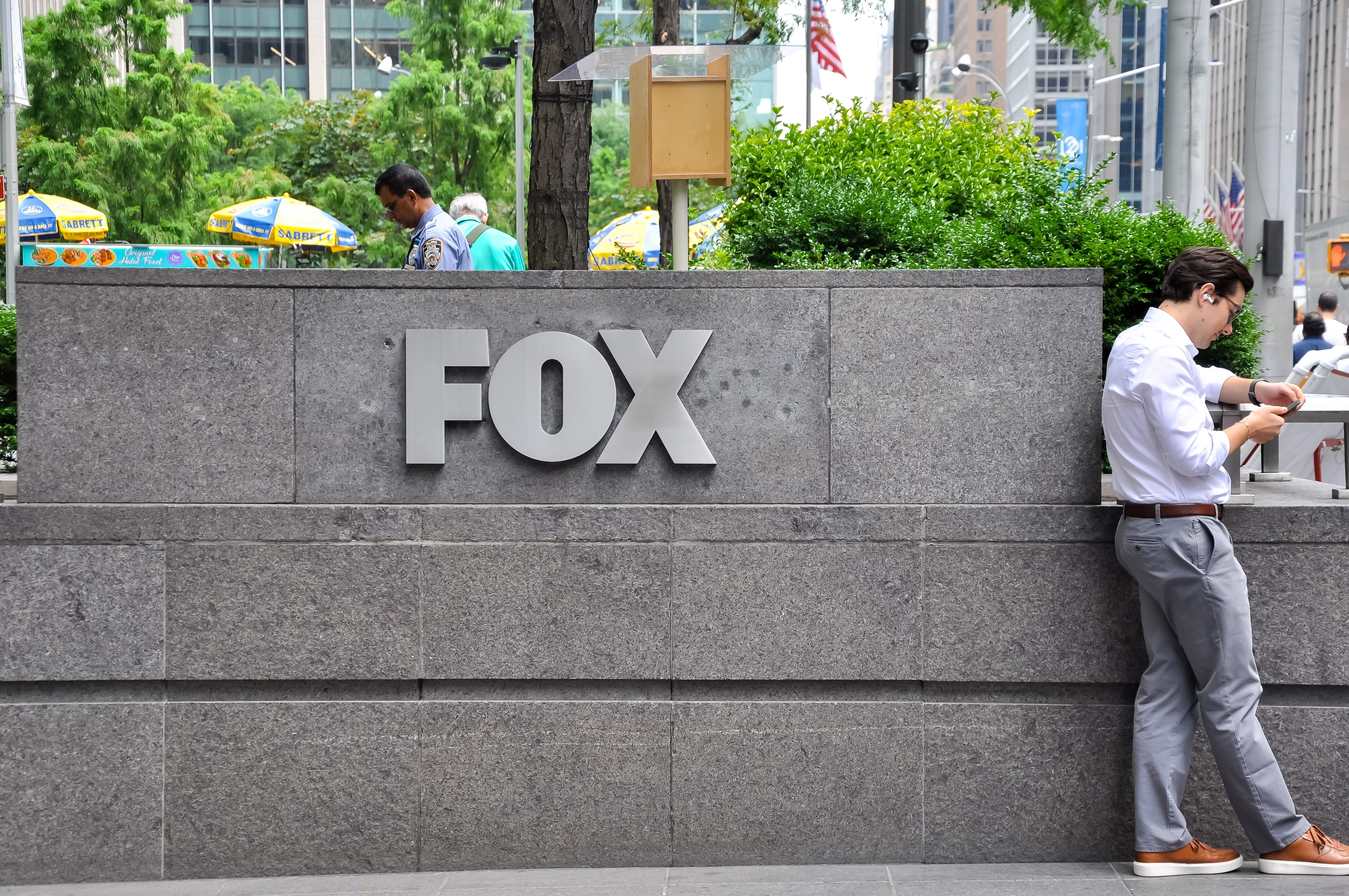 Fox çevrimiçi yayın platformu Roku'yu 22 milyar dolara satın aldı