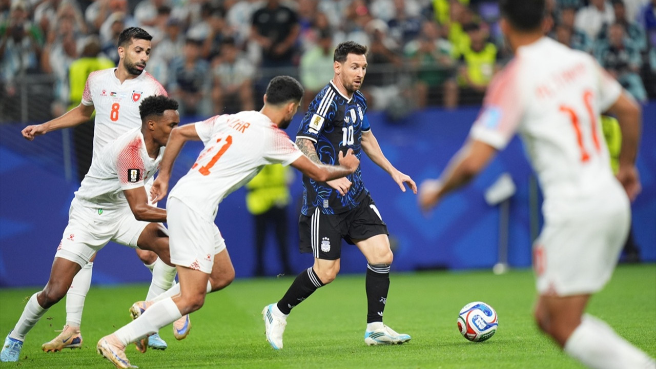 Messi bir rekor daha kırdı: Arjantin, Ürdün'ü 3 golle geçti