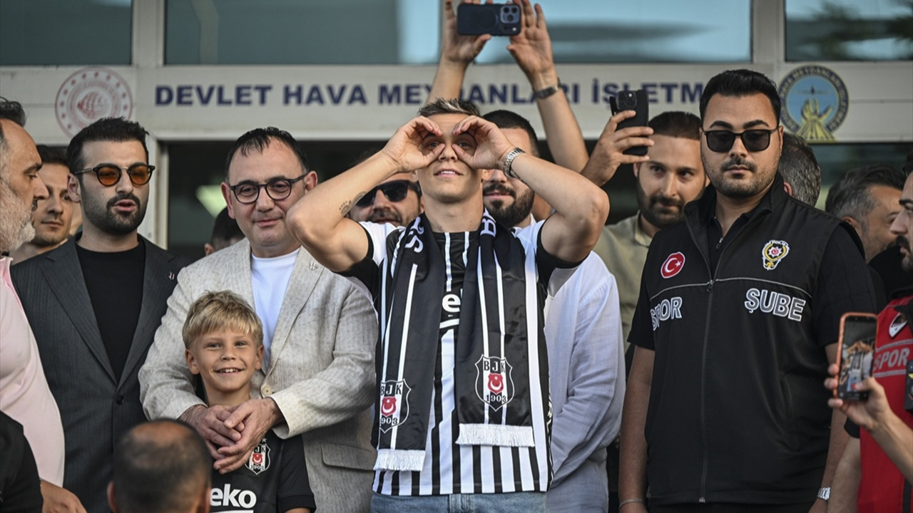 Beşiktaş Trossard'a kavuştu: Belçikalı yıldız imza için İstanbul'da